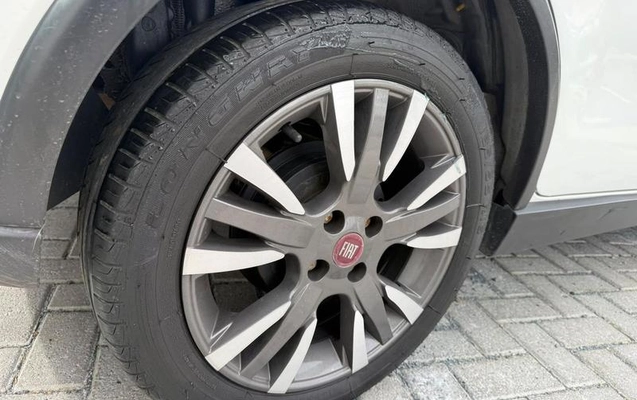 imagem-https://www.socarrao.com.br/sc-vehicle-images-prod/4413805/1792606459269-8592319_12_B_43befeb7cc.jpeg