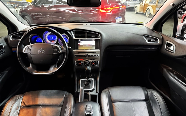 imagem-https://www.socarrao.com.br/sc-vehicle-images-prod/4413811/1792606540520-003_065ab6cde256795da5f92f2fa8ec8ed3.jpg
