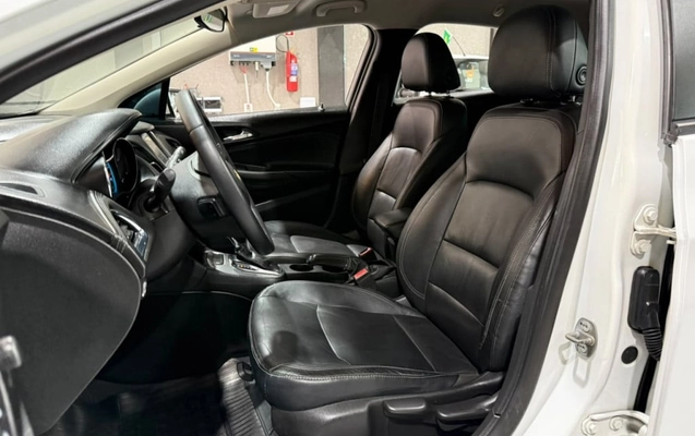 imagem-https://www.socarrao.com.br/sc-vehicle-images-prod/4413853/1792606816610-vehicle_image_1792606786_0eca756077e39d01dc106a934f424b6e.jpeg