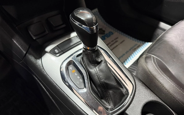 imagem-https://www.socarrao.com.br/sc-vehicle-images-prod/4413853/1792606816614-vehicle_image_1792606790_fe89f0c9b4df412f90a8619fe611e3f0.jpeg