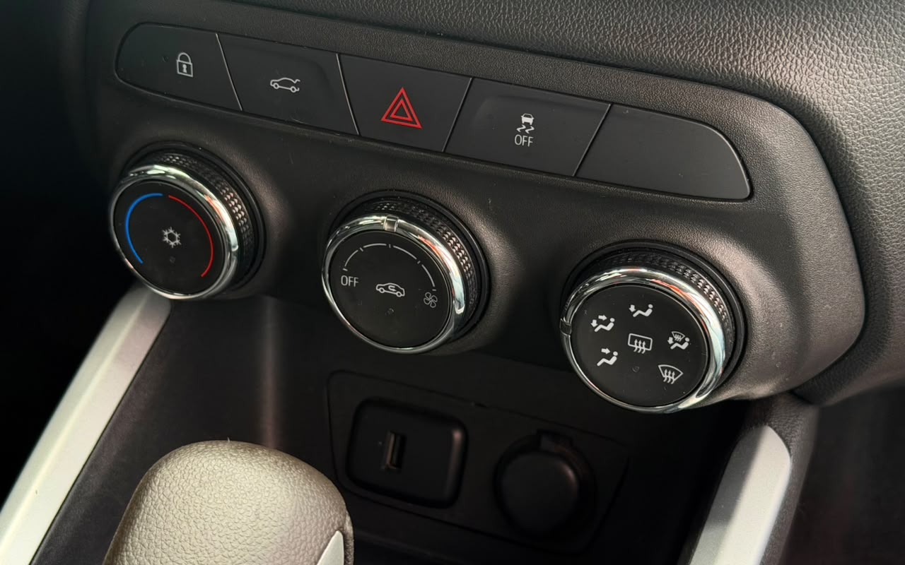 imagem-https://www.socarrao.com.br/sc-vehicle-images-prod/4413867/1792606880378-V2hhdHNBcHAgSW1hZ2UgMjAyNi0xMC0yMSBhdCAxNS4wMC4xMy5qcGVn.jpeg