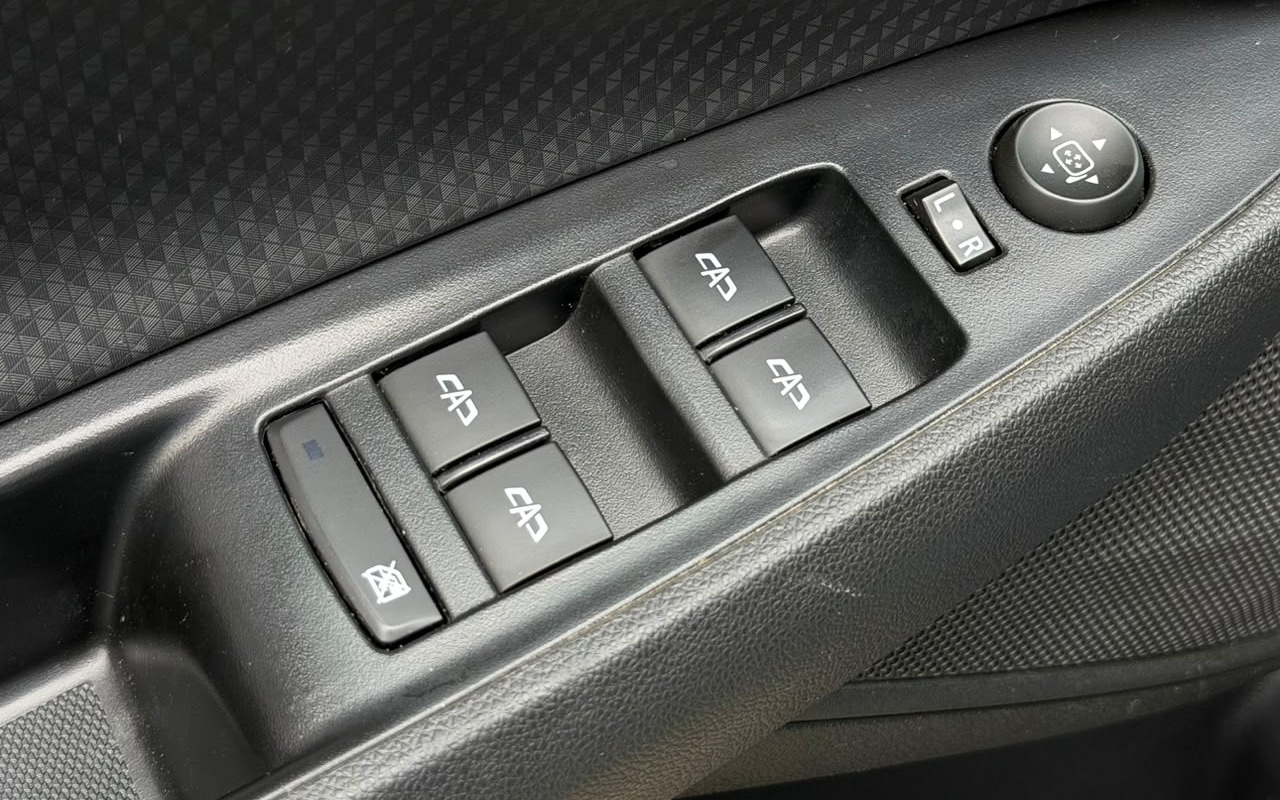 imagem-https://www.socarrao.com.br/sc-vehicle-images-prod/4413867/1792606880699-V2hhdHNBcHAgSW1hZ2UgMjAyNi0xMC0yMSBhdCAxNS4wMC4xMyAoMikuanBlZw.jpeg