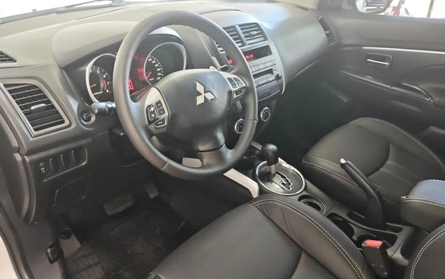 imagem-https://www.socarrao.com.br/sc-vehicle-images-prod/4413872/1792678767318-8582926_23_B_2d21b5fd32.jpeg