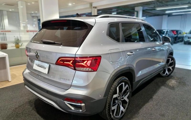 imagem-https://www.socarrao.com.br/sc-vehicle-images-prod/4413955/1792607150873-8592677_3_B_a3c8499ed6.jpeg