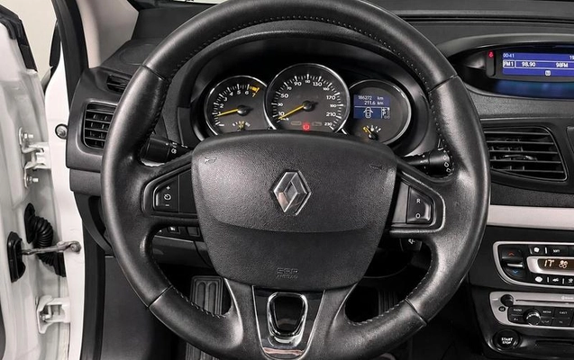 imagem-https://www.socarrao.com.br/sc-vehicle-images-prod/4413969/1792618175748-8592816_8_B_aee242be6c.jpeg