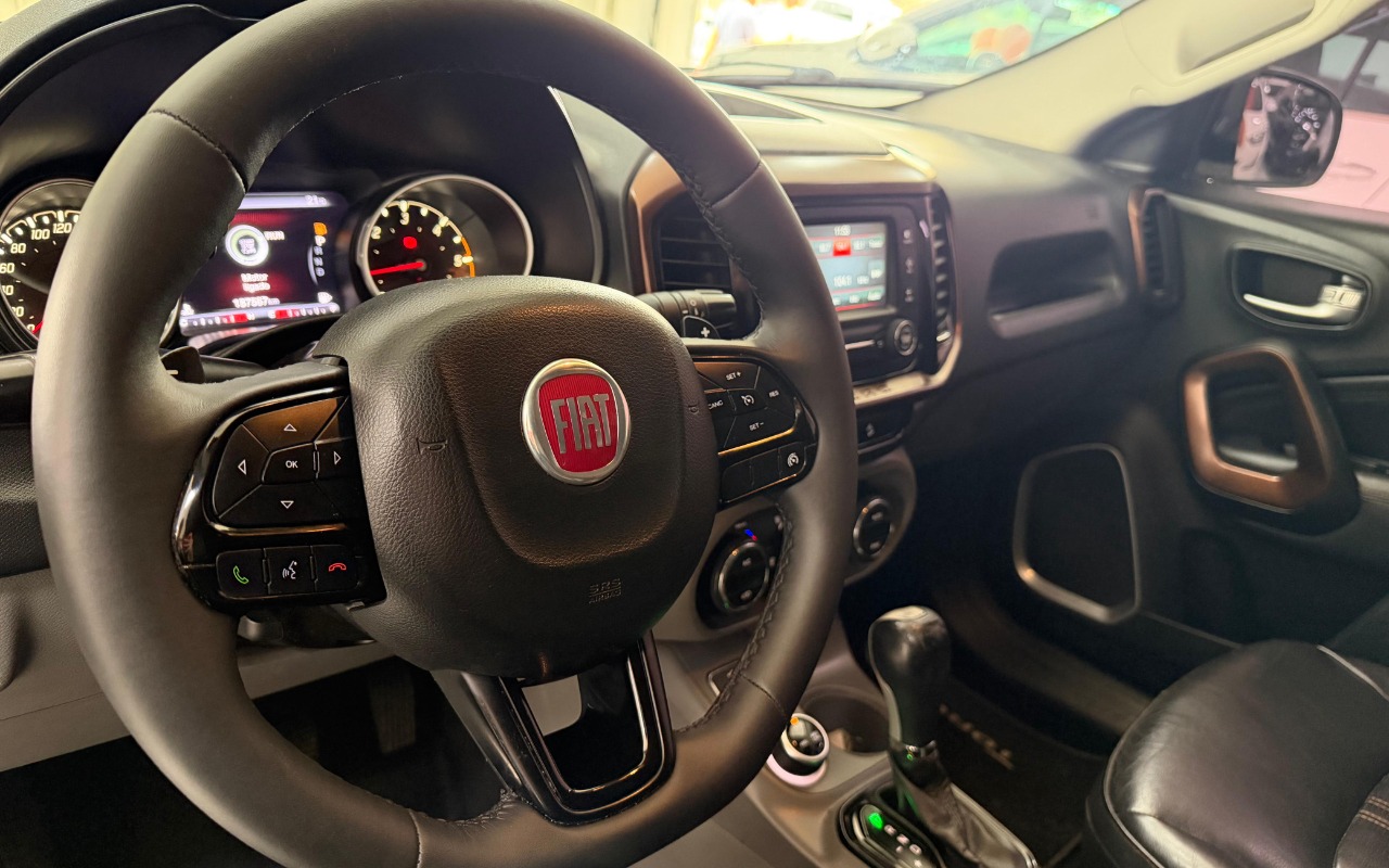 imagem-https://www.socarrao.com.br/sc-vehicle-images-prod/4414003/1792607399887-V2hhdHNBcHAgSW1hZ2UgMjAyNi0xMC0yMSBhdCAxNS4xNi41NiAoNikuanBlZw.jpeg