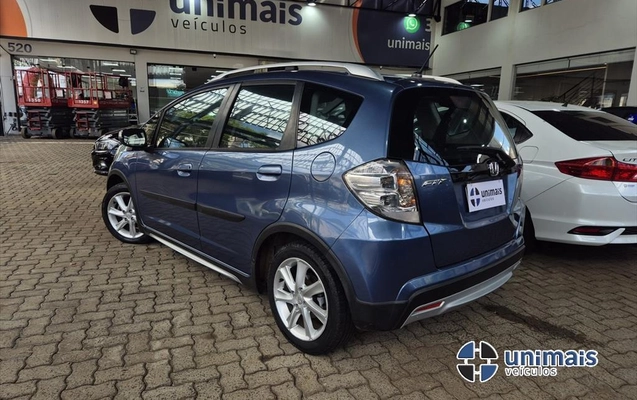imagem-https://www.socarrao.com.br/sc-vehicle-images-prod/4414108/1792607617799-23f6e6fe-bddc-4aaf-a738-996ea8e7f78b20261021114224.jpeg