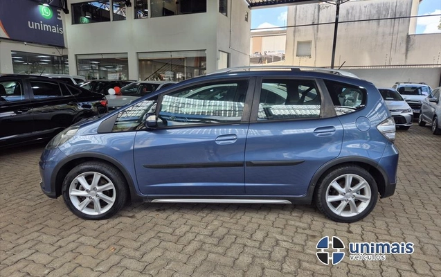 imagem-https://www.socarrao.com.br/sc-vehicle-images-prod/4414108/1792607617801-5e7b46a9-fdbc-43c5-9b53-d25f875ba57d20261021114221.jpeg