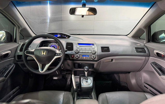 imagem-https://www.socarrao.com.br/sc-vehicle-images-prod/4414112/1792607643341-003_639f7812ce0dab5df7db7bd9a82e1611.jpg