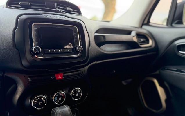 imagem-https://www.socarrao.com.br/sc-vehicle-images-prod/4414116/1792611014561-e9b0bc68-b21f-4363-bf13-808cacf7242e.jpg