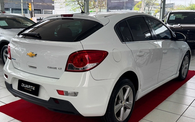 imagem-https://www.socarrao.com.br/sc-vehicle-images-prod/4414157/1792607686281-MDA4LkpQRy5qcGc.jpg