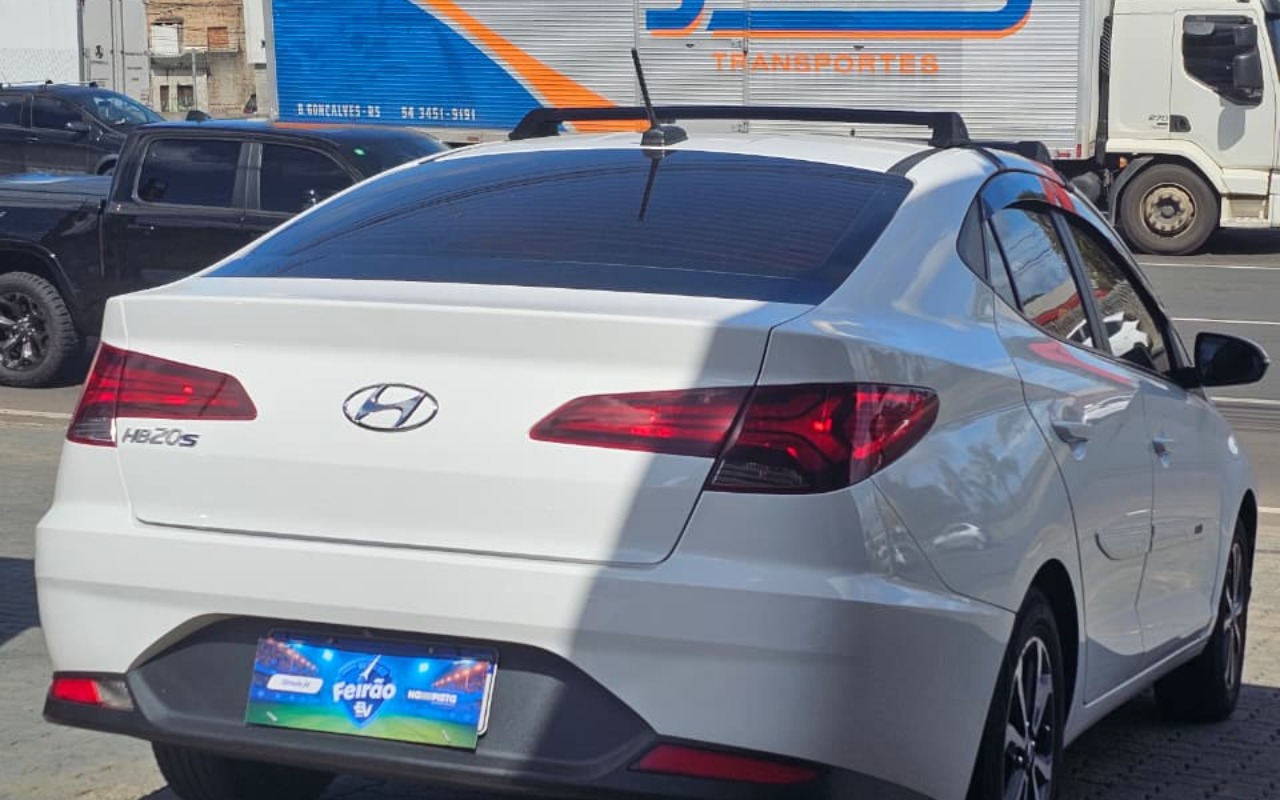imagem-https://www.socarrao.com.br/sc-vehicle-images-prod/4414211/1792607898973-ZjYzYTI2YjEtMGEwMC00NTQ2LTgxNTYtMGQ3NjYzMzliYzM5LmpwZw.jpg
