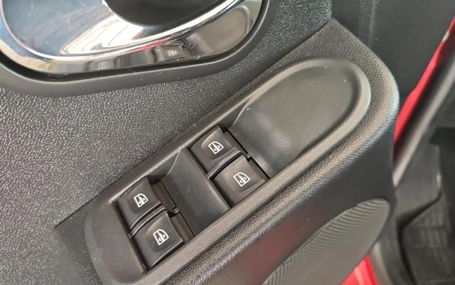 imagem-https://www.socarrao.com.br/sc-vehicle-images-prod/4414263/1792681566470-8586838_12_B_bf049bec9f.jpeg