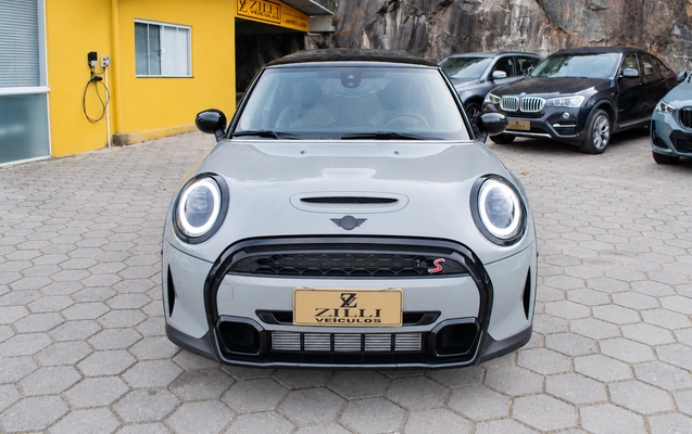 imagem-https://www.socarrao.com.br/sc-vehicle-images-prod/4414265/1792608293151-c6c01914d4e44dbcaa0de9ab0215f1d9_1792606421749.jpg