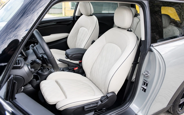 imagem-https://www.socarrao.com.br/sc-vehicle-images-prod/4414265/1792608293164-82b7f11fd400475abb13bdfbeab2d983_1792606421708.jpg