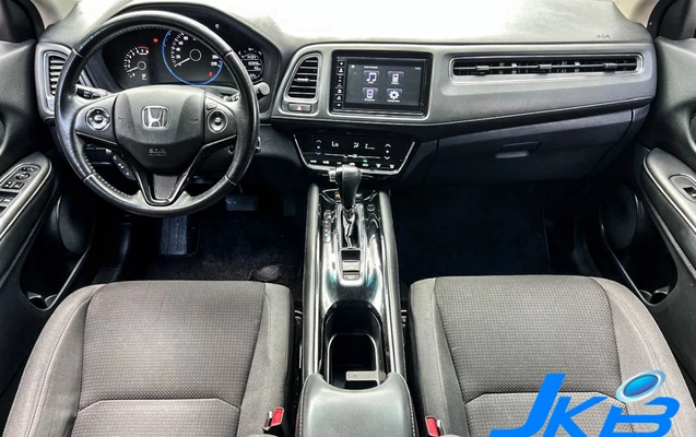 imagem-https://www.socarrao.com.br/sc-vehicle-images-prod/4414310/1792609698341-BoC77j23I8d5ACZBMxMsmPtmNrmdVAcB.jpg