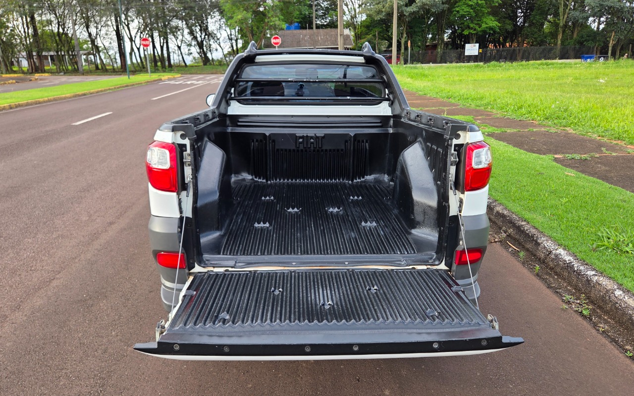 imagem-https://www.socarrao.com.br/sc-vehicle-images-prod/4414367/1792610371483-MjAyNjEwMTFfMTcwNzIzLmpwZw.jpg