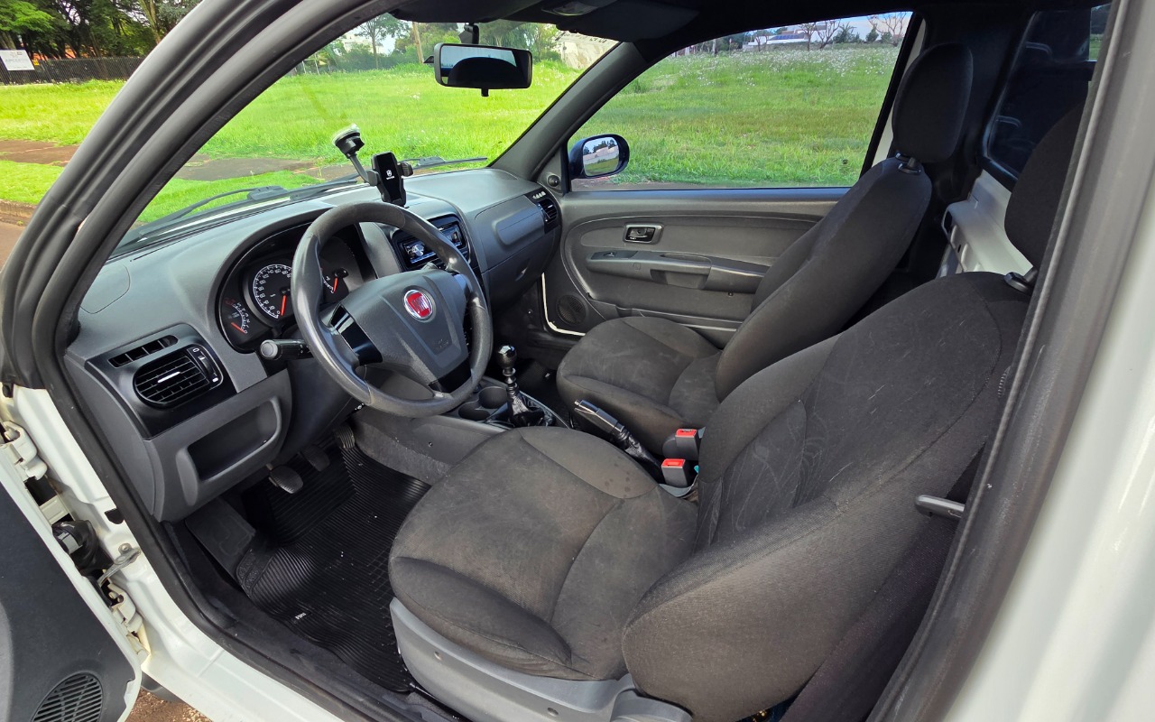 imagem-https://www.socarrao.com.br/sc-vehicle-images-prod/4414367/1792610372071-MjAyNjEwMTFfMTcxMjI1LmpwZw.jpg