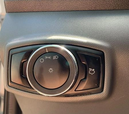 imagem-https://www.socarrao.com.br/sc-vehicle-images-prod/4414372/1792614025141-8593075_14_B_94ce3a5925.jpeg