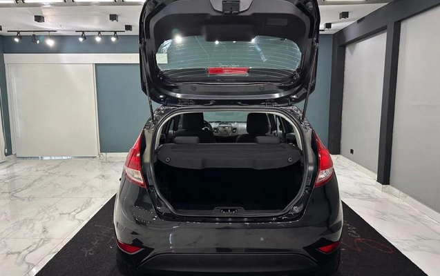 imagem-https://www.socarrao.com.br/sc-vehicle-images-prod/4414424/1792618249799-8583733_12_B_1c78b4d966.jpeg