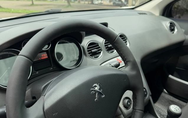 imagem-https://www.socarrao.com.br/sc-vehicle-images-prod/4414502/1792609465260-V2hhdHNBcHAgSW1hZ2UgMjAyNi0xMC0yMCBhdCAxNC4zMC4wNC5qcGVn.jpeg
