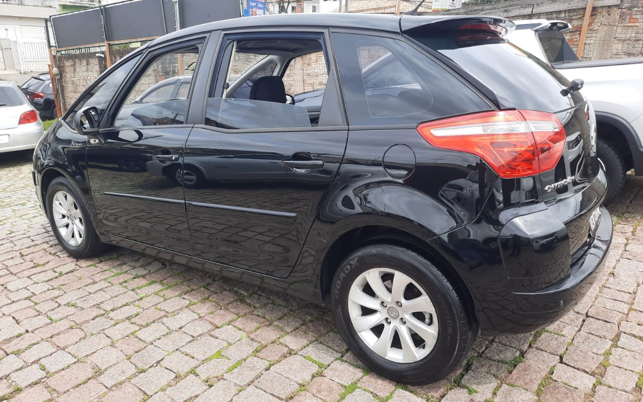 imagem-https://www.socarrao.com.br/sc-vehicle-images-prod/4414532/1792609546442-V2hhdHNBcHAgSW1hZ2UgMjAyNi0xMC0yMSBhdCAxNC4yNC4zNCAoMSkuanBlZw.jpeg