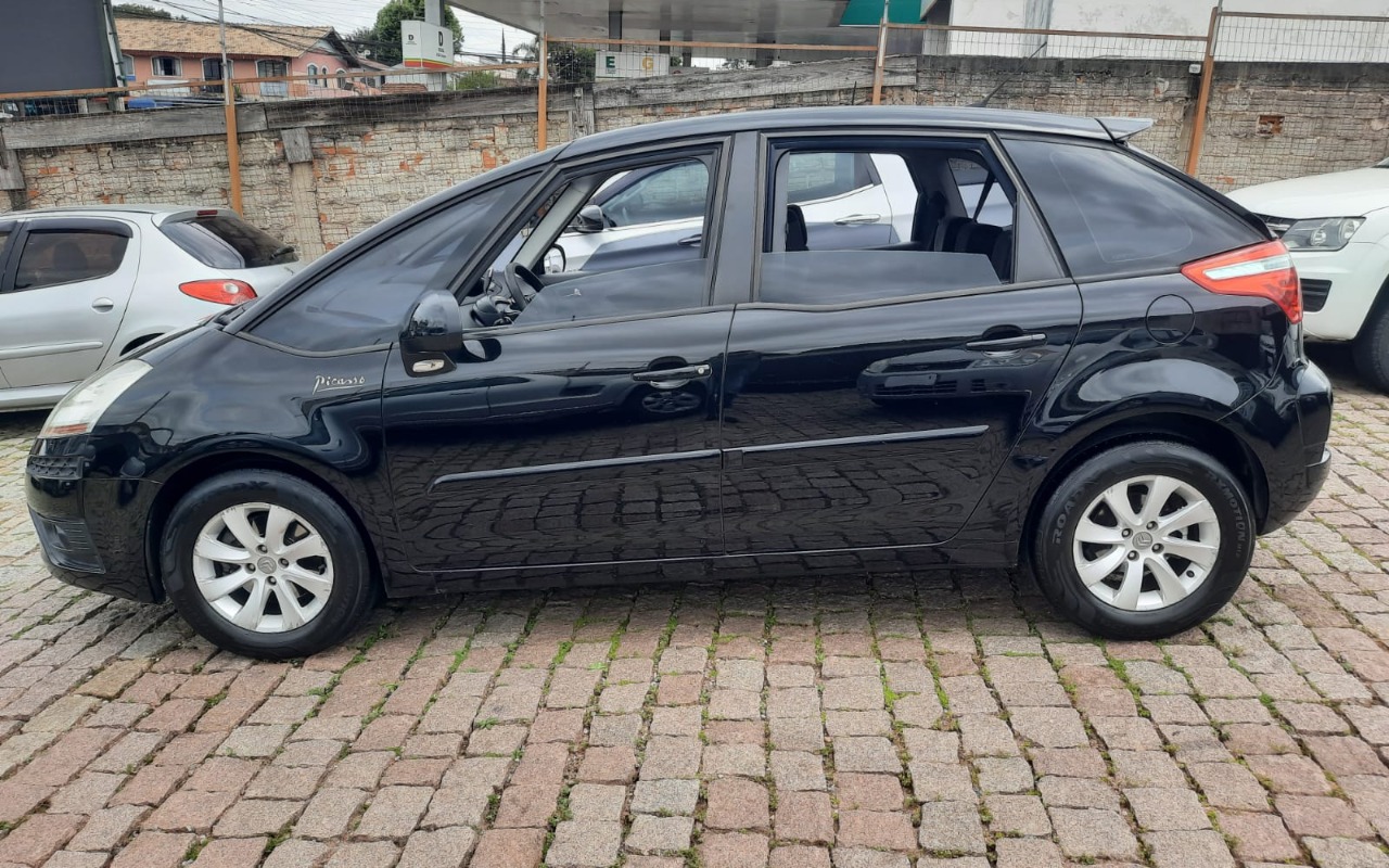 imagem-https://www.socarrao.com.br/sc-vehicle-images-prod/4414532/1792609546560-V2hhdHNBcHAgSW1hZ2UgMjAyNi0xMC0yMSBhdCAxNC4yNC4zNC5qcGVn.jpeg