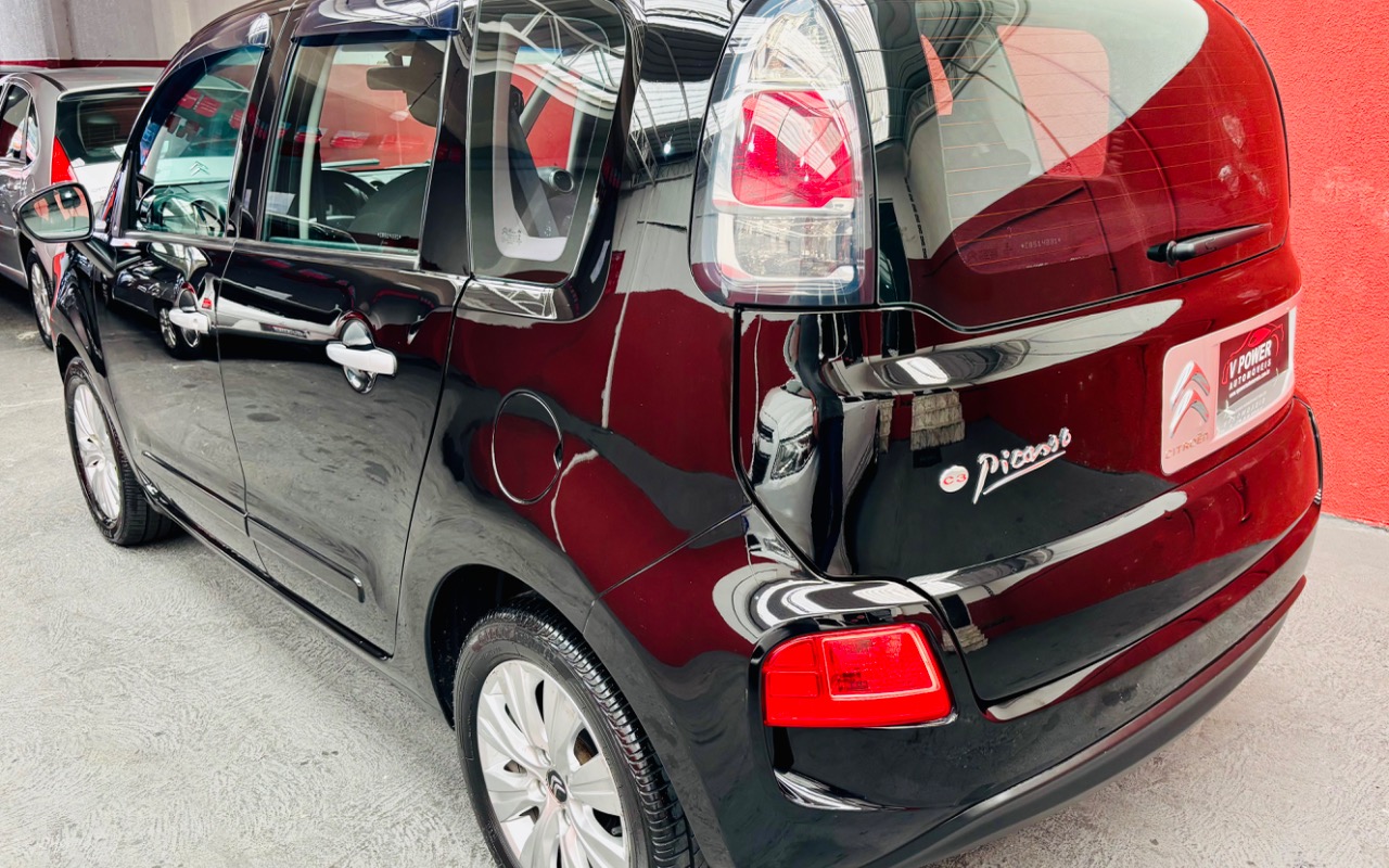 imagem-https://www.socarrao.com.br/sc-vehicle-images-prod/44146/1790357598854-SU1HXzU0NjYuanBlZw.jpeg