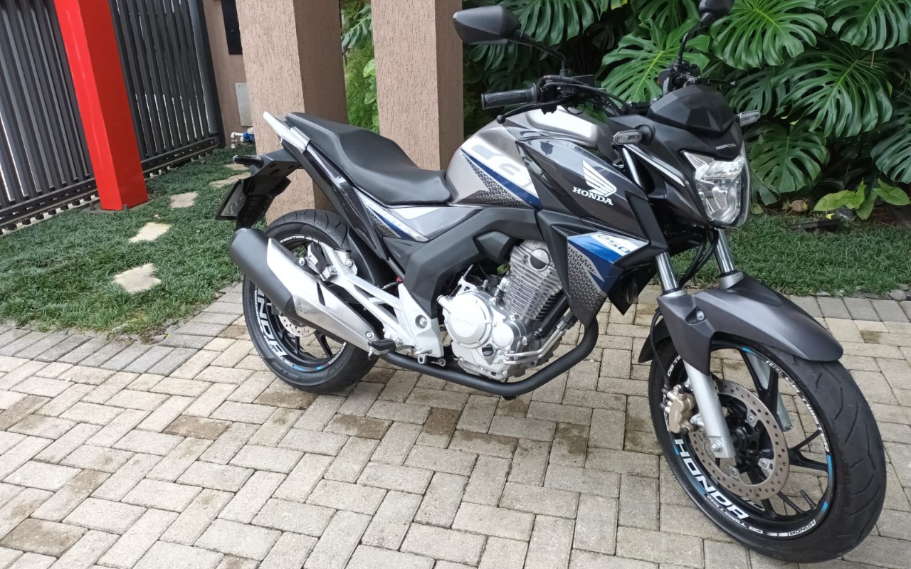 imagem-https://www.socarrao.com.br/sc-vehicle-images-prod/4414635/1792670856653-V2hhdHNBcHAgSW1hZ2UgMjAyNi0xMC0yMiBhdCAwOC40Ni4zMyAoMSkuanBlZw.jpeg