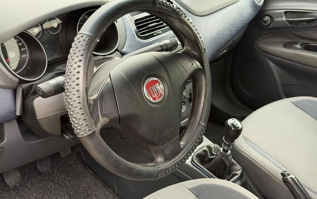 imagem-https://www.socarrao.com.br/sc-vehicle-images-prod/4414653/1792610546259-8593321_6_B_71ef70a5f8.jpeg