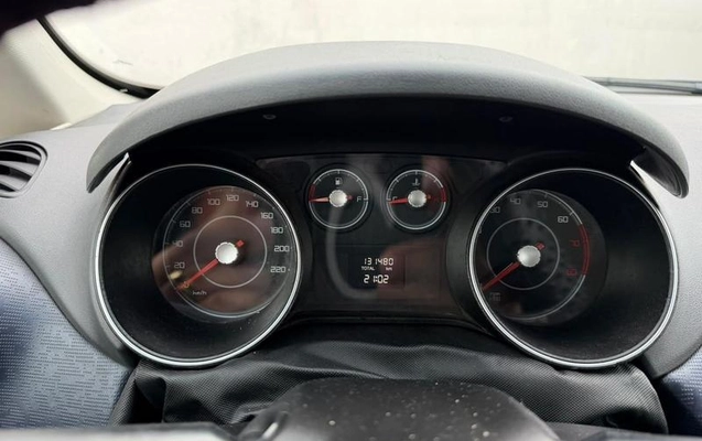 imagem-https://www.socarrao.com.br/sc-vehicle-images-prod/4414653/1792610546262-8593321_9_B_27f9ee3586.jpeg