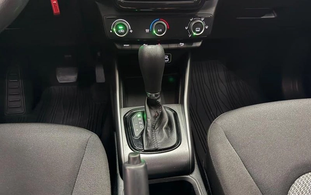 imagem-https://www.socarrao.com.br/sc-vehicle-images-prod/4414665/1792610680793-8565201_11_B_ac44c61bca.jpeg