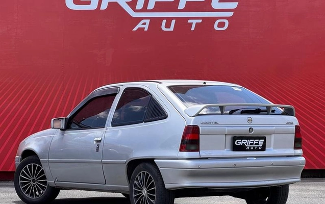 imagem-https://www.socarrao.com.br/sc-vehicle-images-prod/4414666/1792610686171-8576318_5_B_f9cba16273.jpeg