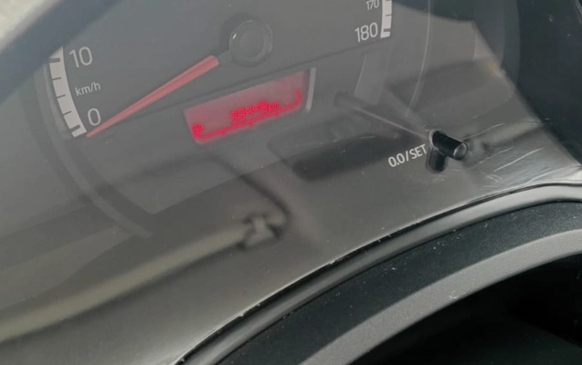 imagem-https://www.socarrao.com.br/sc-vehicle-images-prod/4414676/1792610813715-OTUyZTMzZmYtYmI0NC00MzhhLThhOTYtNDNhNjdmZWI5YmE0LmpwZw.jpg