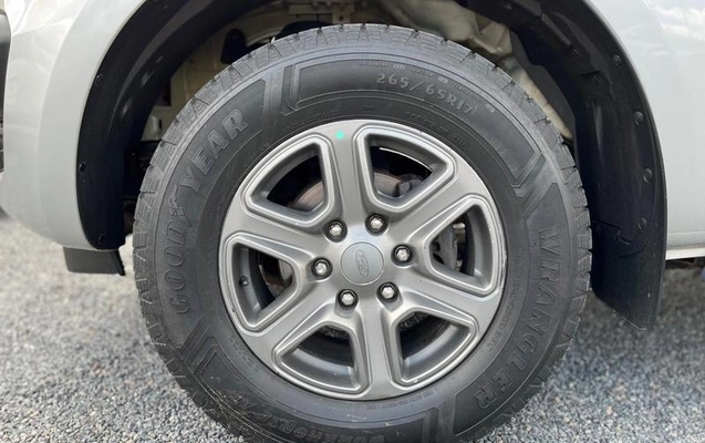 imagem-https://www.socarrao.com.br/sc-vehicle-images-prod/4414687/1792610842665-7775832_5_B_67917ebacc.jpeg