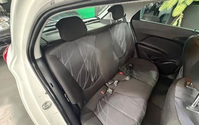 imagem-https://www.socarrao.com.br/sc-vehicle-images-prod/4414688/1792781871147-gb-8f93428.jpeg