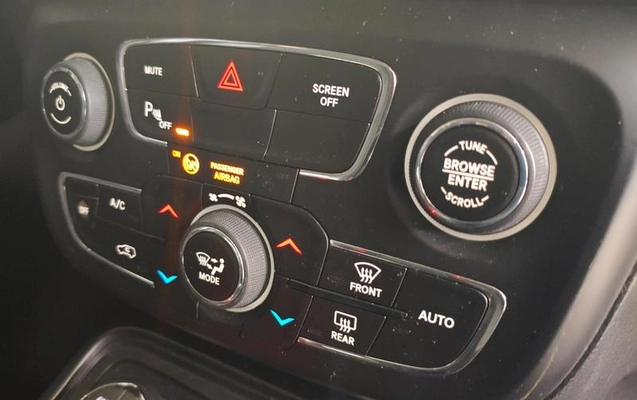 imagem-https://www.socarrao.com.br/sc-vehicle-images-prod/4414708/1792681626587-8576212_17_B_220299f7cf.jpeg