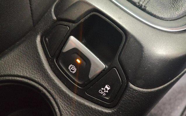 imagem-https://www.socarrao.com.br/sc-vehicle-images-prod/4414708/1792681626593-8576212_18_B_6800a2e48d.jpeg