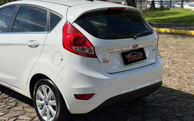imagem-https://www.socarrao.com.br/sc-vehicle-images-prod/4414803/1792611184125-be72c762-1af8-484a-99ec-9d12ae99d012.jpg