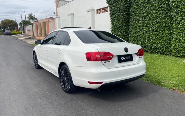 imagem-https://www.socarrao.com.br/sc-vehicle-images-prod/4414808/1792611235263-cdb6d802-1d66-4a62-86d0-13cac1ff60ba.jpg