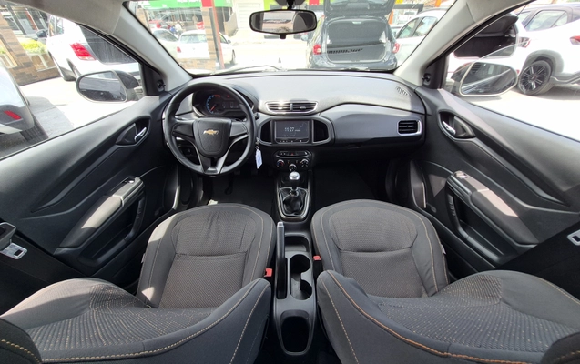 imagem-https://www.socarrao.com.br/sc-vehicle-images-prod/4414860/1792611516781-003_838ea4ba4d2bb07a821da0eb23b059ce.jpg