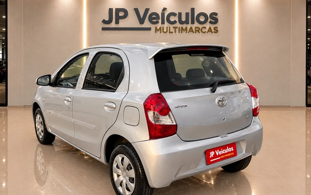 imagem-https://www.socarrao.com.br/sc-vehicle-images-prod/4414910/1792772857567-8581550_5_B_0262c7b7be.png