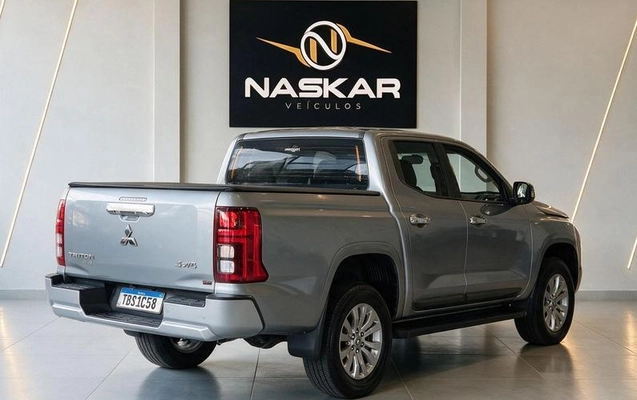 imagem-https://www.socarrao.com.br/sc-vehicle-images-prod/4414915/1792613044115-8592769_8_B_ac758e8940.jpeg