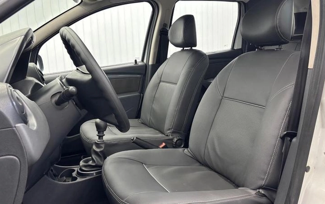 imagem-https://www.socarrao.com.br/sc-vehicle-images-prod/4414930/1792611987166-8501126_12_B_9574ba5116.jpeg