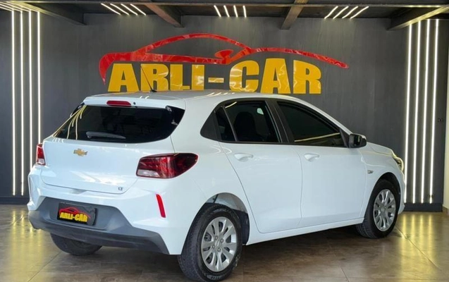 imagem-https://www.socarrao.com.br/sc-vehicle-images-prod/4414942/1792614648470-8588588_10_B_74c8857473.jpeg
