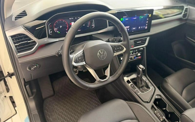 imagem-https://www.socarrao.com.br/sc-vehicle-images-prod/4414978/1792612330024-8592703_7_B_ba76cc6bc5.jpeg