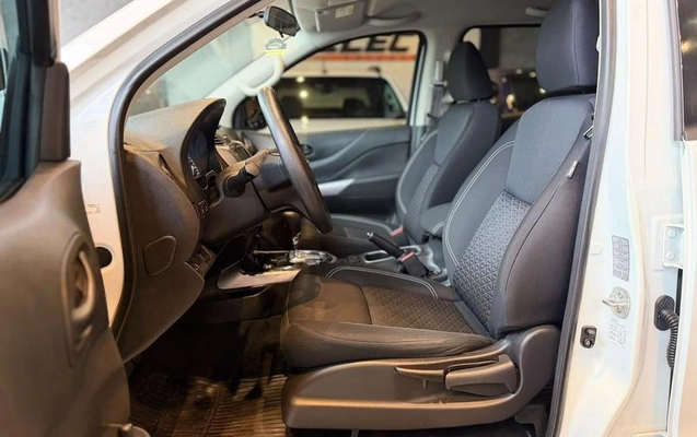 imagem-https://www.socarrao.com.br/sc-vehicle-images-prod/4415016/1792614532643-8593535_8_B_33457764f0.jpeg