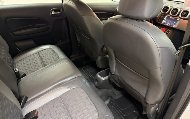 imagem-https://www.socarrao.com.br/sc-vehicle-images-prod/4415058/1792612892319-V2hhdHNBcHAgSW1hZ2UgMjAyNi0xMC0yMSBhdCAxNi4yOS4yNSAoMSkuanBlZw.jpeg