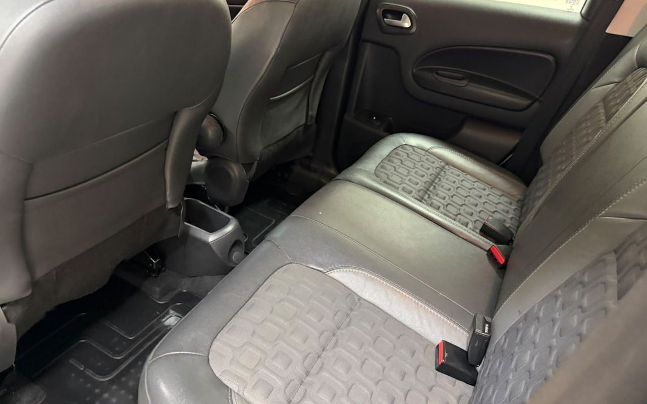 imagem-https://www.socarrao.com.br/sc-vehicle-images-prod/4415058/1792612892419-V2hhdHNBcHAgSW1hZ2UgMjAyNi0xMC0yMSBhdCAxNi4yOS4yNSAoMikuanBlZw.jpeg