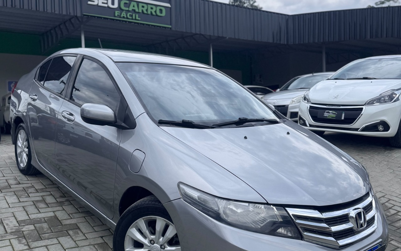 Honda City 2013 Prata — foto 1 de 3